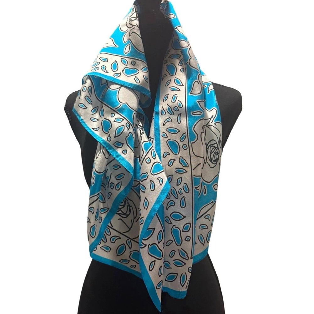 Vintage Oscar de la Renta Women's Silk Satin Floral Square Scarf Blue White Logo